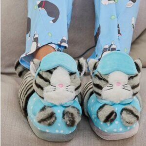 Love83 Cat Slippers New with Tags Womens Size 11 / XL